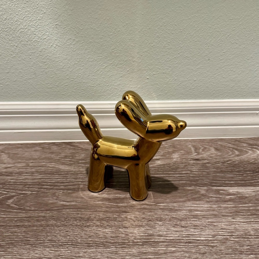 Three Hands Corp Gold Balloon Dog Desk/Shelf/Table Decoration NWT.